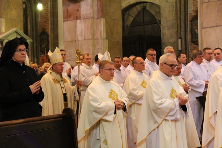 Święto patronalne abp. Józefa Kupnego i nowi nadzwyczajni szafarze Komunii św.