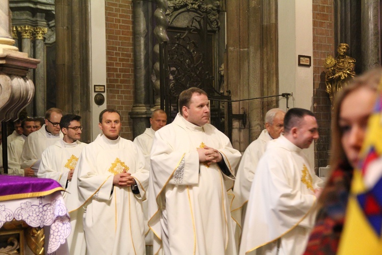 Święto patronalne abp. Józefa Kupnego i nowi nadzwyczajni szafarze Komunii św.