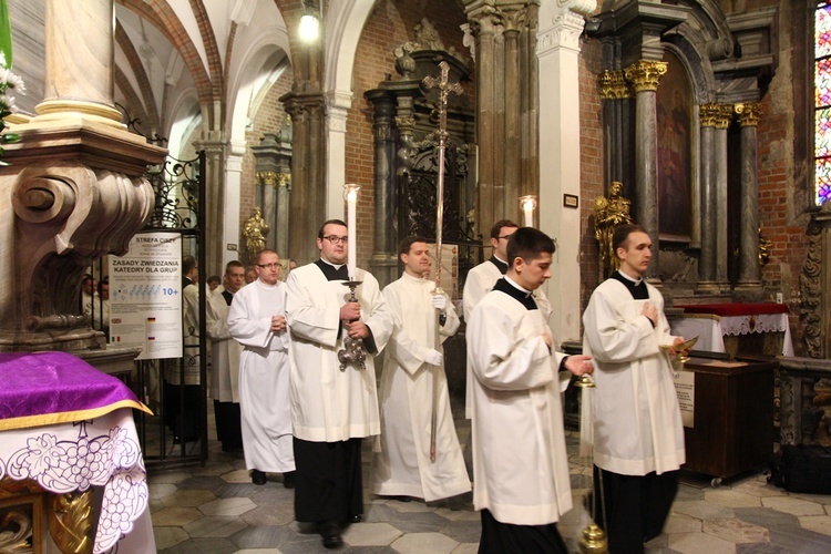 Święto patronalne abp. Józefa Kupnego i nowi nadzwyczajni szafarze Komunii św.