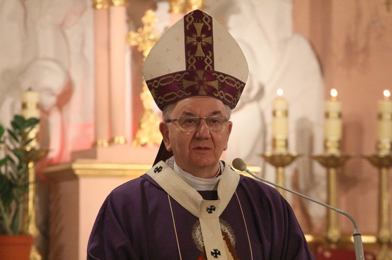 Abp Stanisław Budzik odprawił Mszę św. dla młodych.