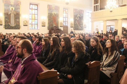 Msza św. w czasie Synodu Młodych