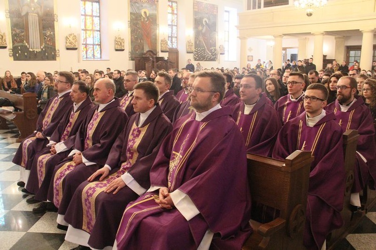 Msza św. w czasie Synodu Młodych