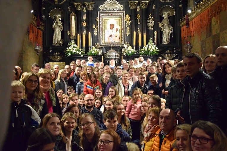 Zawierzenie Ruchu Światło-Życie diecezji łowickiej na Jasnej Górze