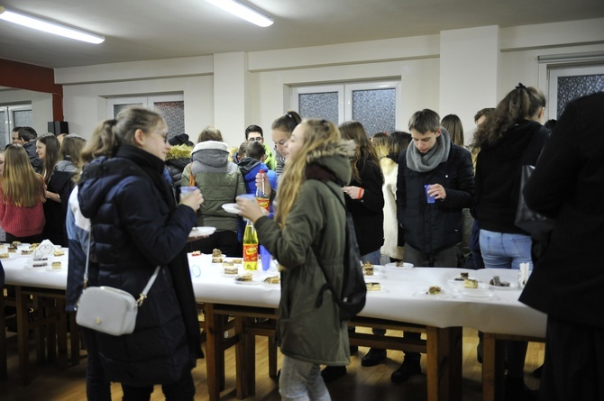 Dekanalne spotkanie młodzieży w Tarnowie-Krzyżu