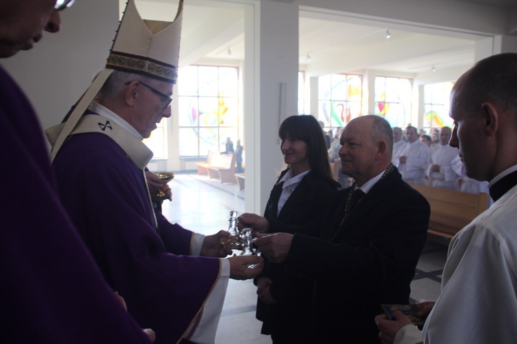 Poświęcenie ołtarza i prezbiterium w Bojszowach Nowych