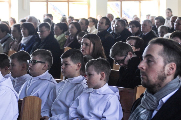 Poświęcenie ołtarza i prezbiterium w Bojszowach Nowych