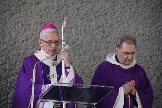 Poświęcenie ołtarza i prezbiterium w Bojszowach Nowych