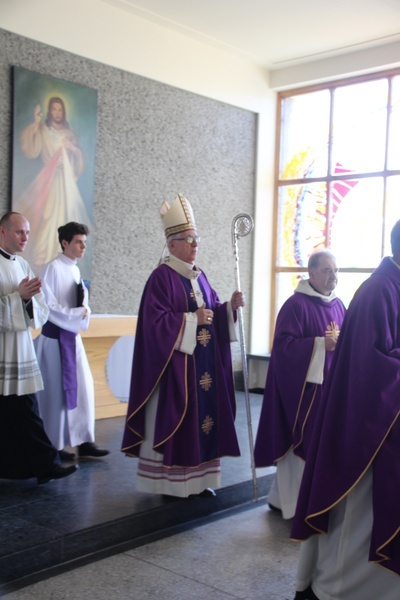 Poświęcenie ołtarza i prezbiterium w Bojszowach Nowych