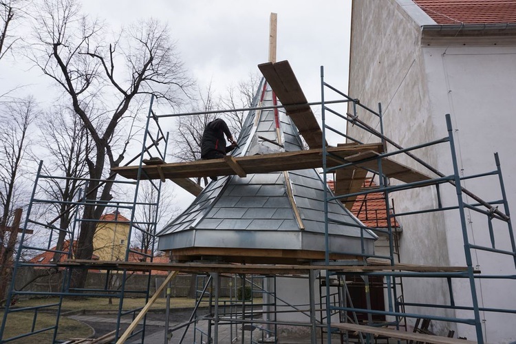 Na wieży w Grodziszczu zostawili ślad dla przyszłych pokoleń.