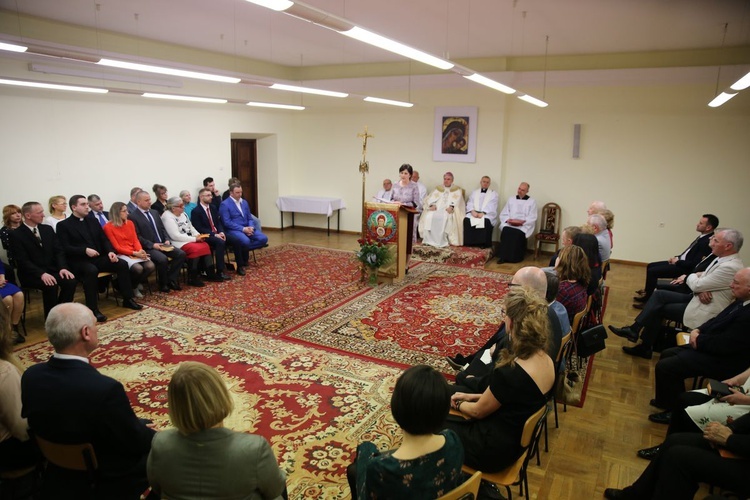 Neokatechumeni otrzymali księge Liturgii Godzin 