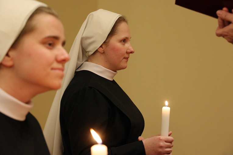 Obłóczyny s. Faustyny i s. Klary w Zgromadzeniu Sióstr Bożego Serca Jezusa