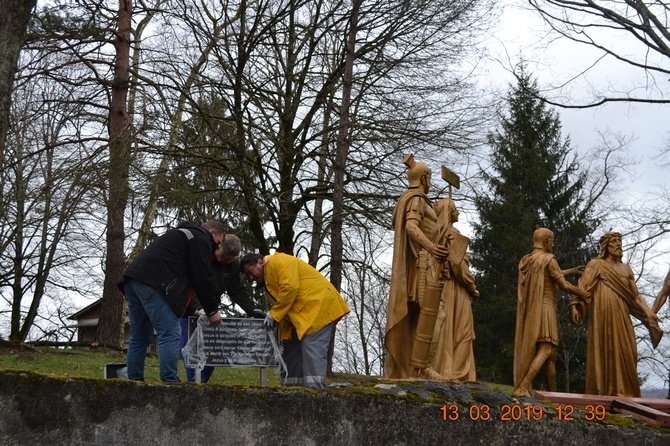 Polskie tablice w Lourdes