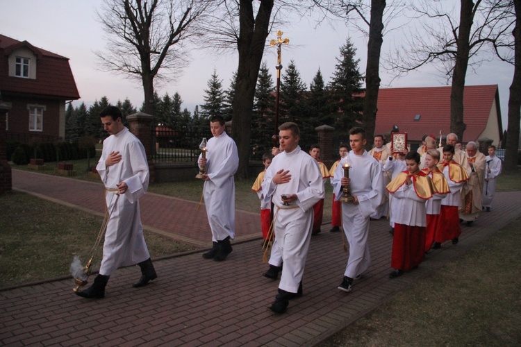 Bierzmowanie w Jadownikach