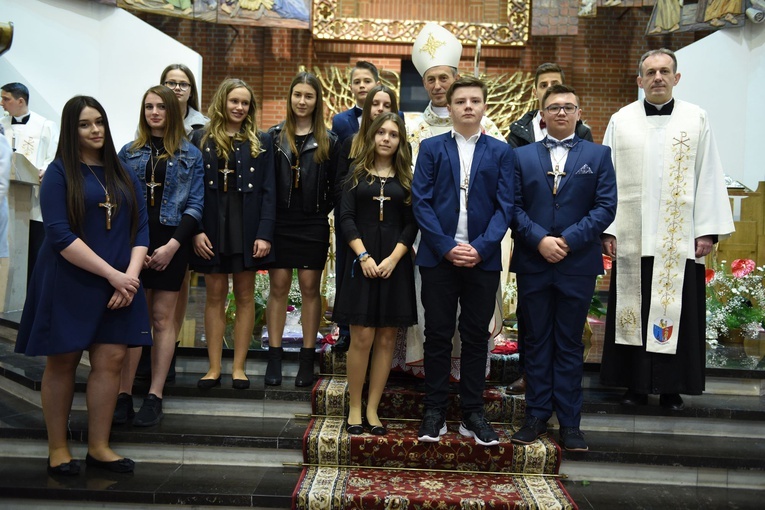 Bierzmowanie u Matki Bożej Nieustającej Pomocy w Mielcu - cz. 1