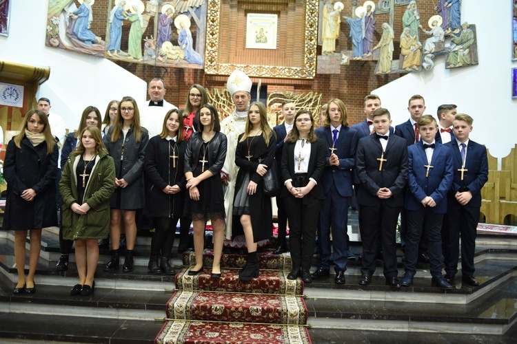 Bierzmowanie u Matki Bożej Nieustającej Pomocy w Mielcu - cz. 1