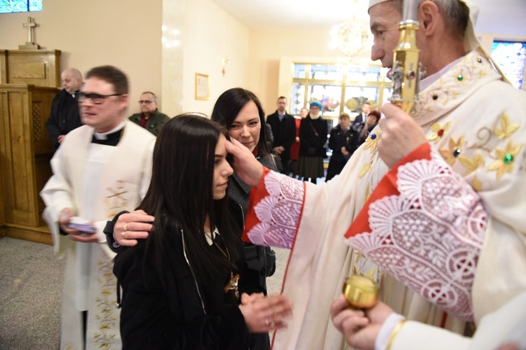 Bierzmowanie u Matki Bożej Nieustającej Pomocy w Mielcu - cz. 1