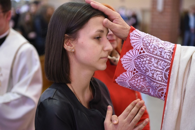 Bierzmowanie u Matki Bożej Nieustającej Pomocy w Mielcu - cz. 1