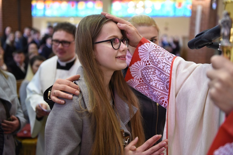 Bierzmowanie u Matki Bożej Nieustającej Pomocy w Mielcu - cz. 1