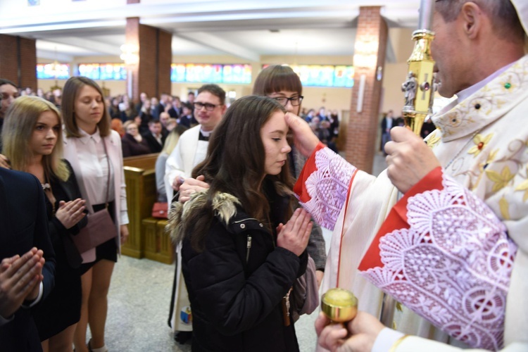 Bierzmowanie u Matki Bożej Nieustającej Pomocy w Mielcu - cz. 1