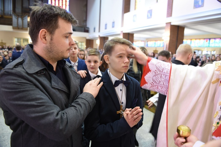 Bierzmowanie u Matki Bożej Nieustającej Pomocy w Mielcu - cz. 1