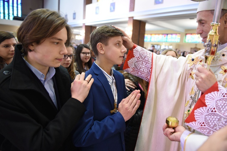 Bierzmowanie u Matki Bożej Nieustającej Pomocy w Mielcu - cz. 1