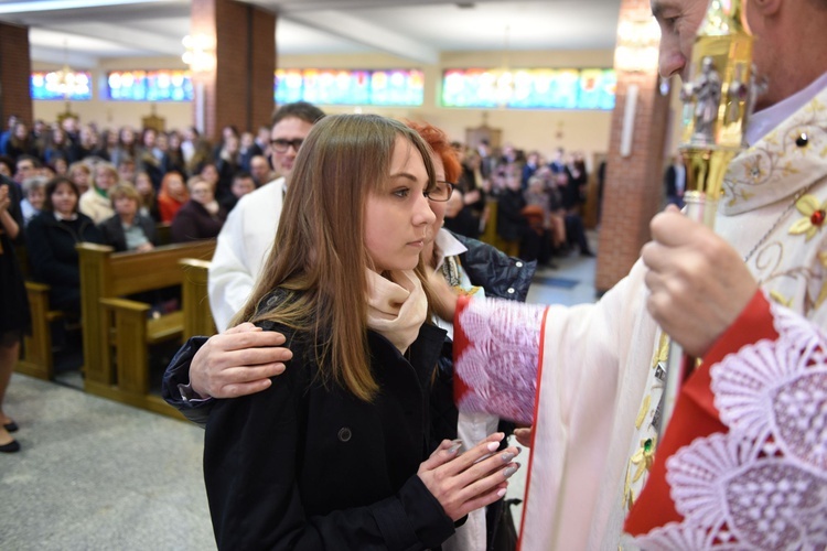 Bierzmowanie u Matki Bożej Nieustającej Pomocy w Mielcu - cz. 1