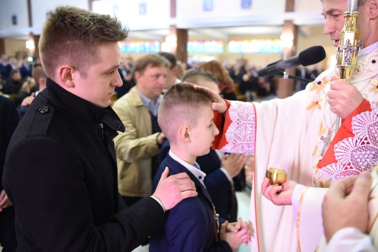 Bierzmowanie u Matki Bożej Nieustającej Pomocy w Mielcu - cz. 1