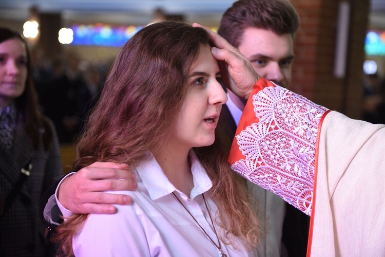 Bierzmowanie u Matki Bożej Nieustającej Pomocy w Mielcu - cz. 1