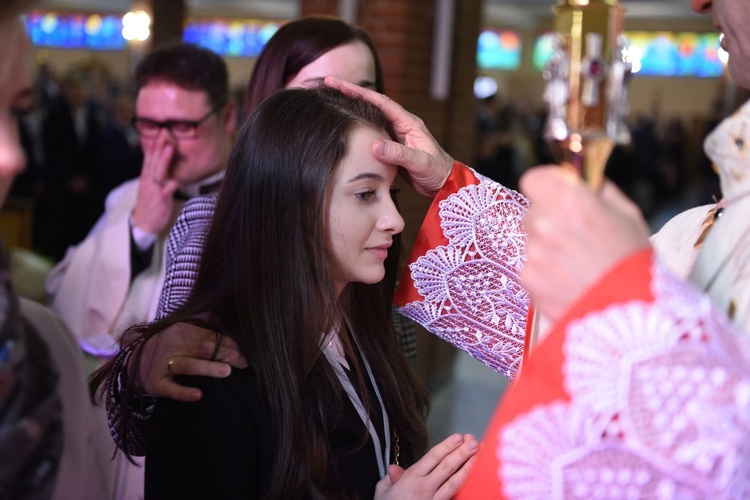 Bierzmowanie u Matki Bożej Nieustającej Pomocy w Mielcu - cz. 1