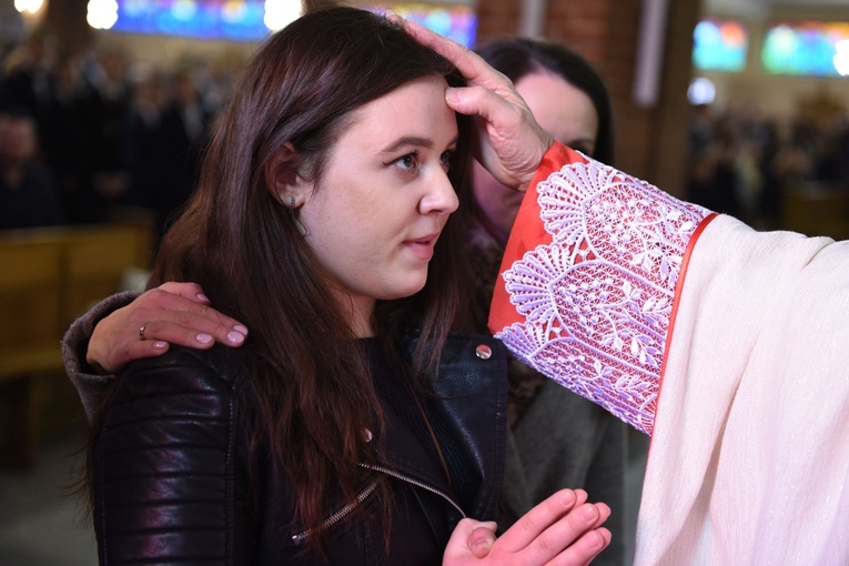 Bierzmowanie u Matki Bożej Nieustającej Pomocy w Mielcu - cz. 1