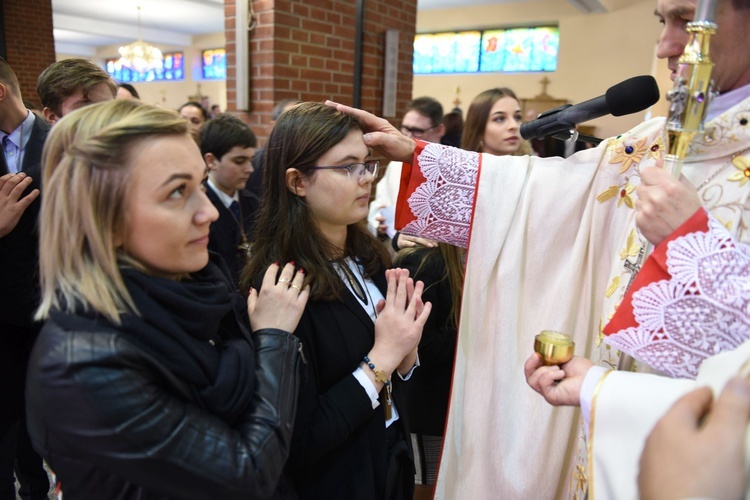 Bierzmowanie u Matki Bożej Nieustającej Pomocy w Mielcu - cz. 1