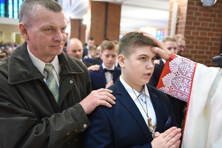 Bierzmowanie u Matki Bożej Nieustającej Pomocy w Mielcu - cz. 1