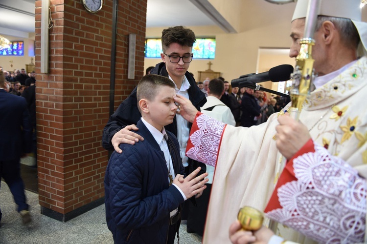 Bierzmowanie u Matki Bożej Nieustającej Pomocy w Mielcu - cz. 1