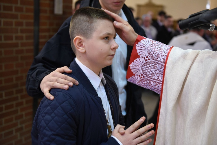 Bierzmowanie u Matki Bożej Nieustającej Pomocy w Mielcu - cz. 1