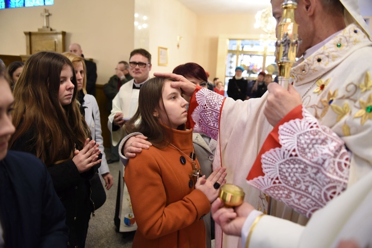 Bierzmowanie u Matki Bożej Nieustającej Pomocy w Mielcu - cz. 1