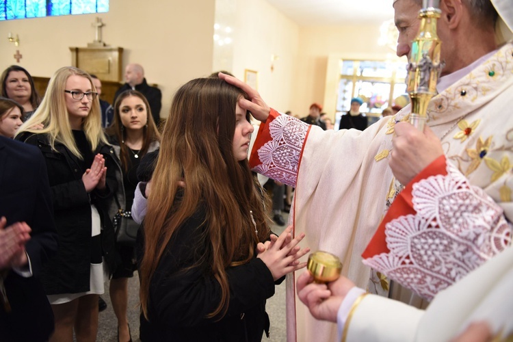 Bierzmowanie u Matki Bożej Nieustającej Pomocy w Mielcu - cz. 1