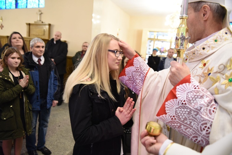 Bierzmowanie u Matki Bożej Nieustającej Pomocy w Mielcu - cz. 1