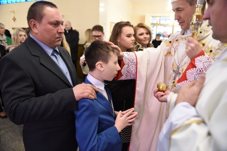 Bierzmowanie u Matki Bożej Nieustającej Pomocy w Mielcu - cz. 1