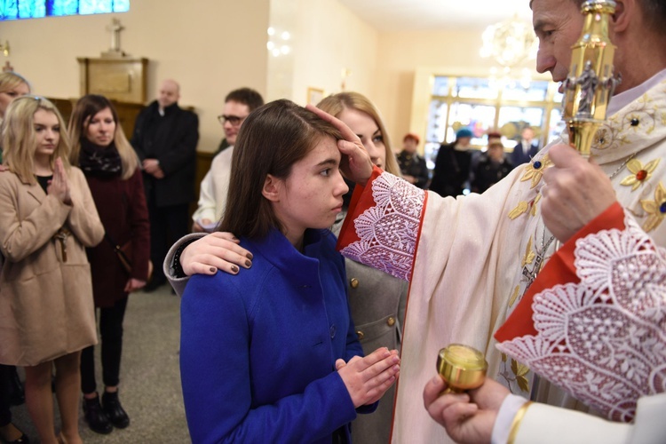 Bierzmowanie u Matki Bożej Nieustającej Pomocy w Mielcu - cz. 1