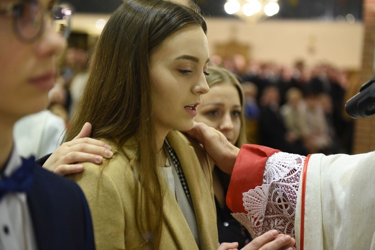 Bierzmowanie u Matki Bożej Nieustającej Pomocy w Mielcu - cz. 2