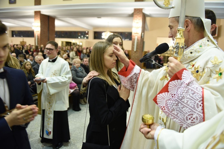 Bierzmowanie u Matki Bożej Nieustającej Pomocy w Mielcu - cz. 2