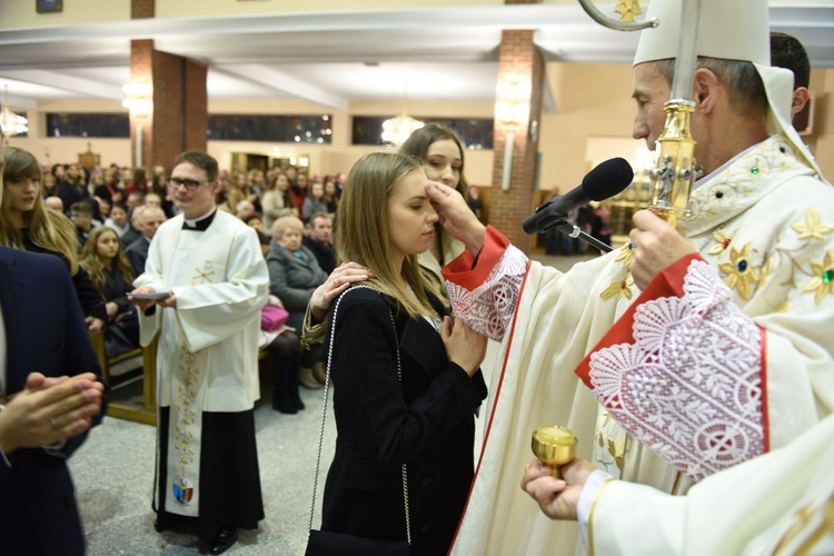 Bierzmowanie u Matki Bożej Nieustającej Pomocy w Mielcu - cz. 2