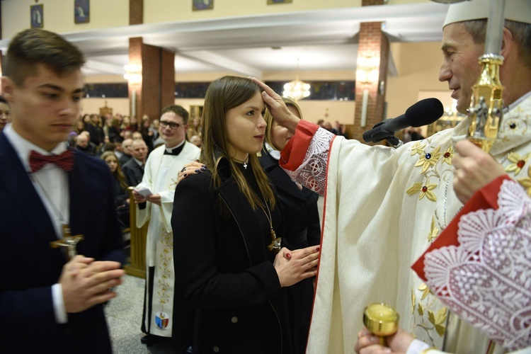 Bierzmowanie u Matki Bożej Nieustającej Pomocy w Mielcu - cz. 2