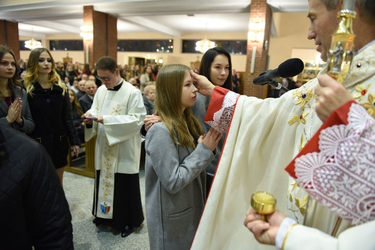 Bierzmowanie u Matki Bożej Nieustającej Pomocy w Mielcu - cz. 2