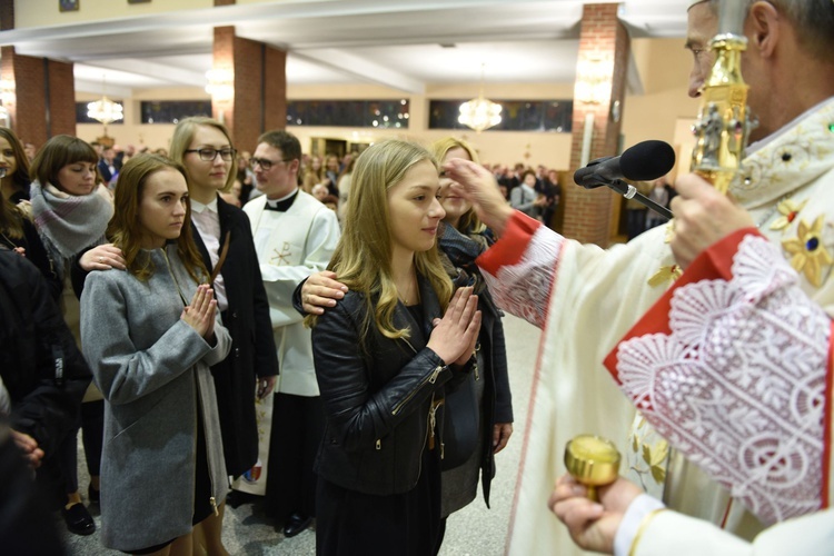 Bierzmowanie u Matki Bożej Nieustającej Pomocy w Mielcu - cz. 2