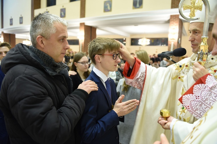 Bierzmowanie u Matki Bożej Nieustającej Pomocy w Mielcu - cz. 2