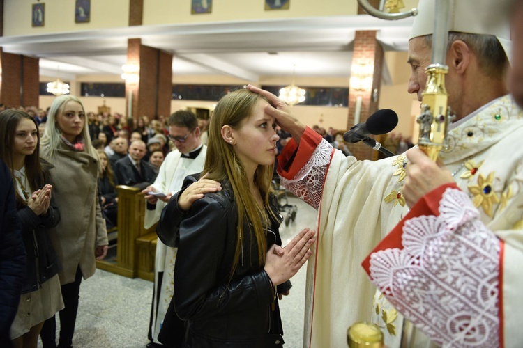 Bierzmowanie u Matki Bożej Nieustającej Pomocy w Mielcu - cz. 2