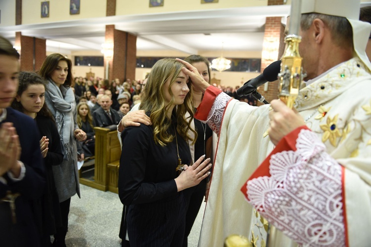 Bierzmowanie u Matki Bożej Nieustającej Pomocy w Mielcu - cz. 2