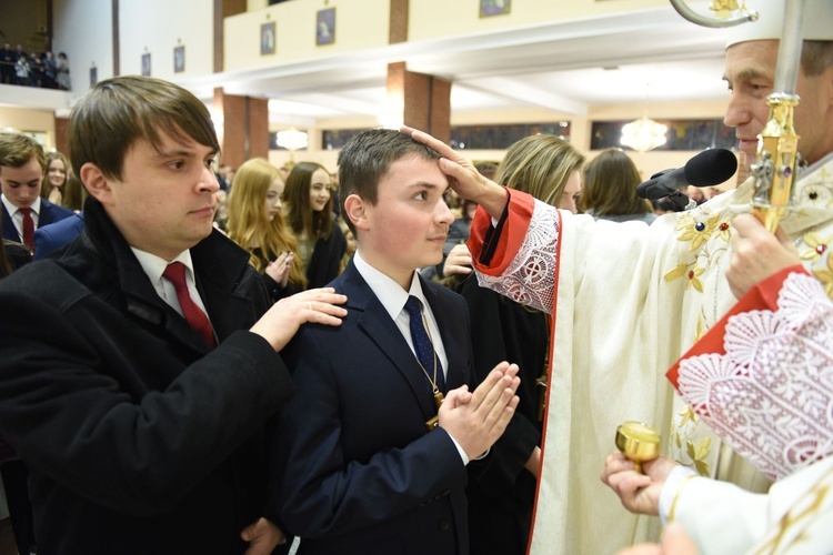 Bierzmowanie u Matki Bożej Nieustającej Pomocy w Mielcu - cz. 2