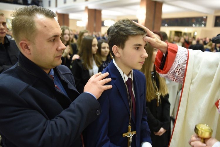 Bierzmowanie u Matki Bożej Nieustającej Pomocy w Mielcu - cz. 2